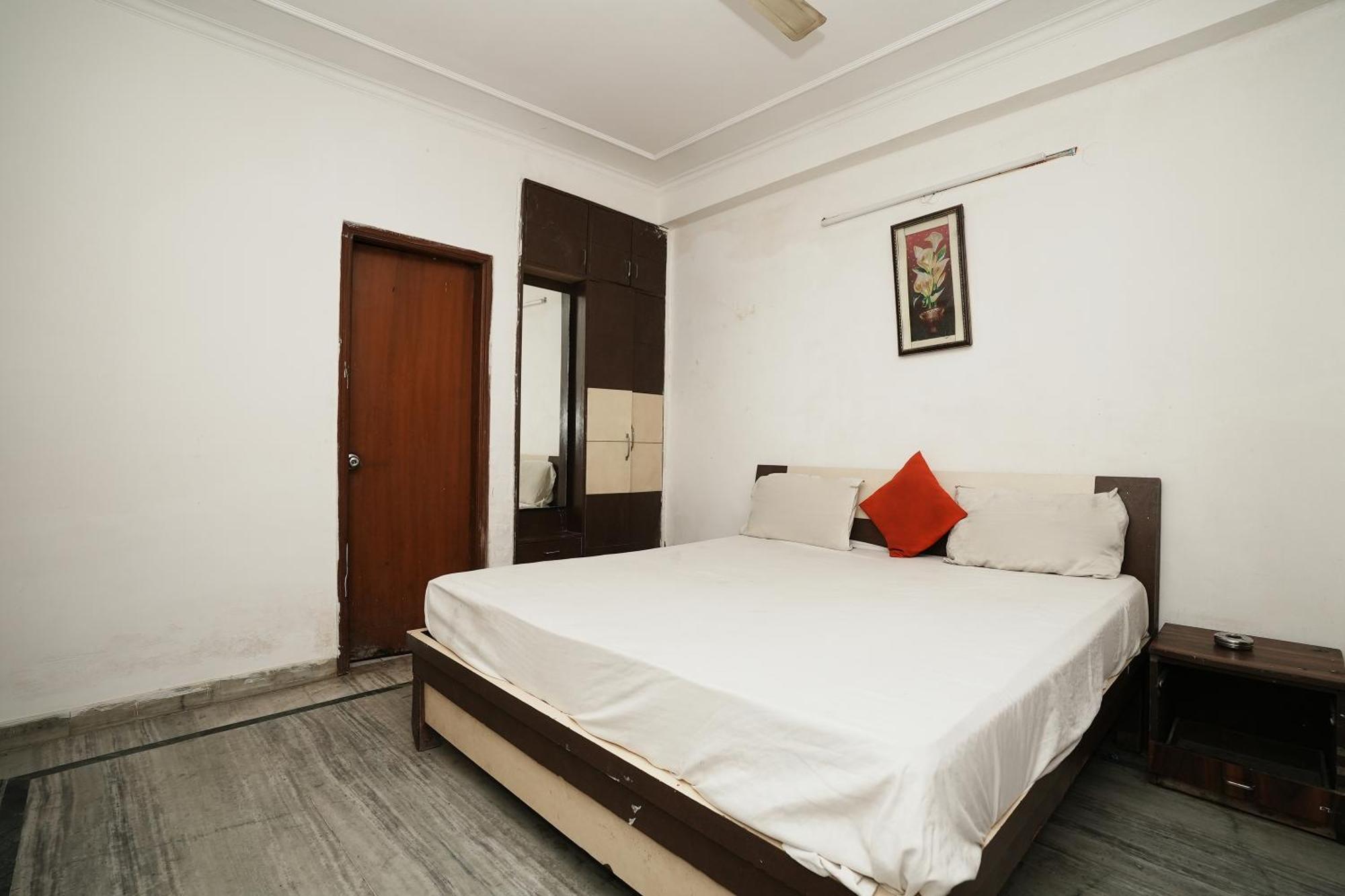 Hotel Sunrise Moon Nowe Delhi Zewnętrze zdjęcie