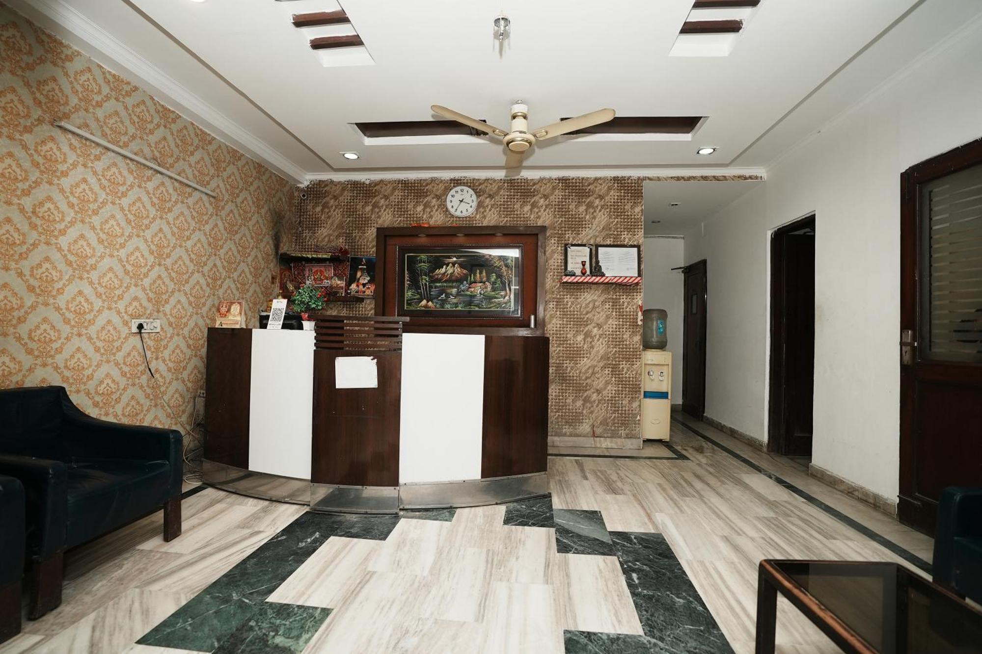 Hotel Sunrise Moon Nowe Delhi Zewnętrze zdjęcie